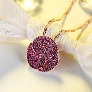 NWOT - Rose Gold Necklace